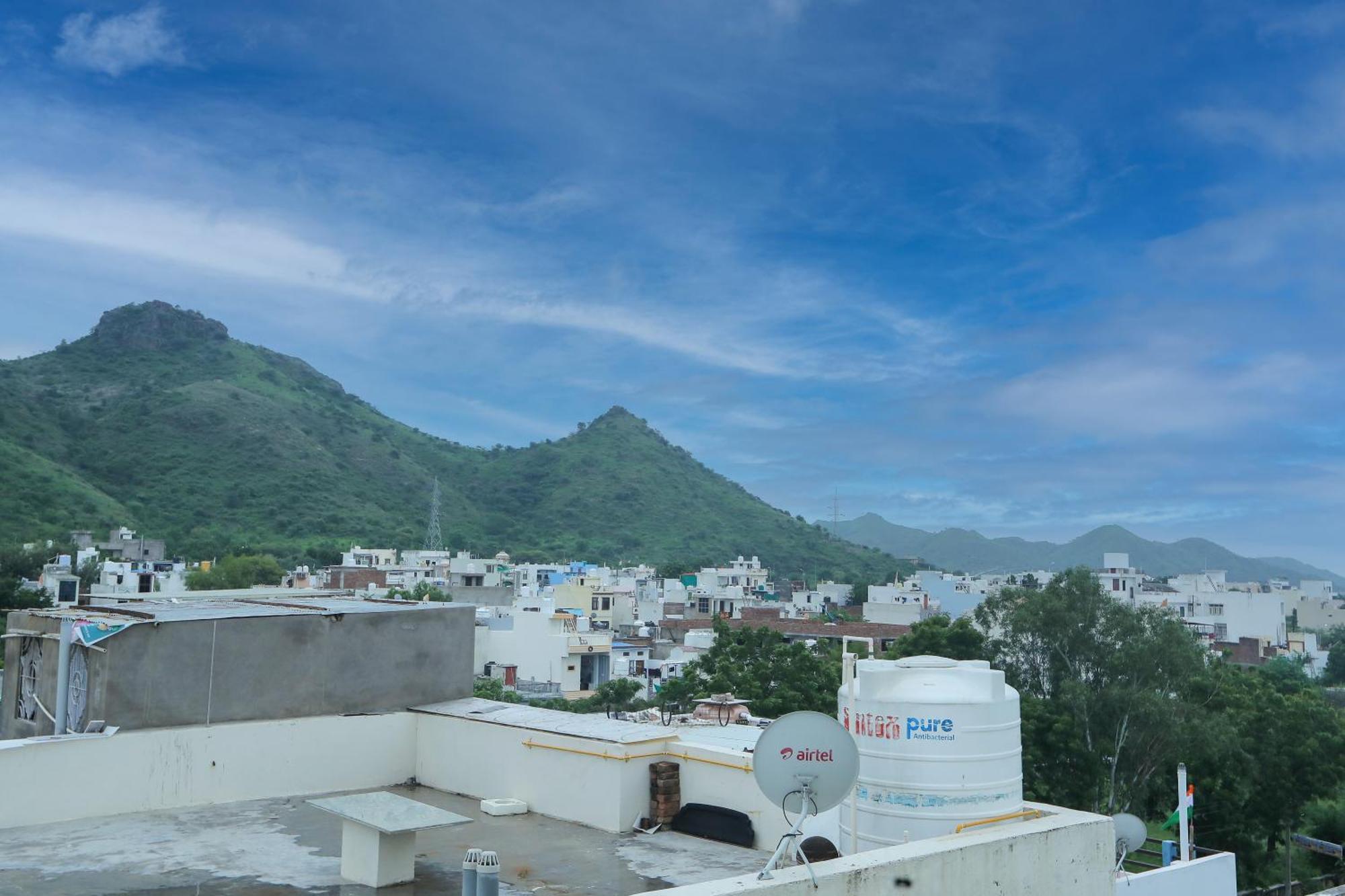 Chitrakoot Residency Aparthotel Udaipur Exterior photo